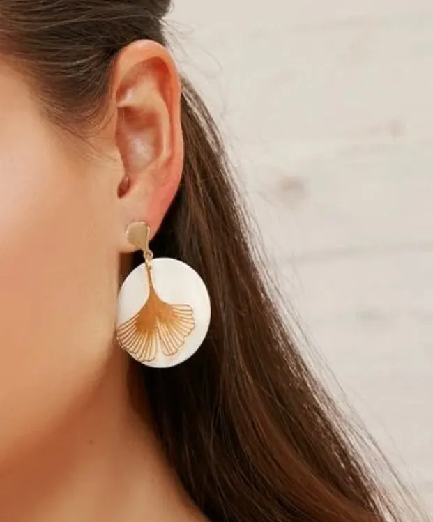 Floral decor dangle earrings