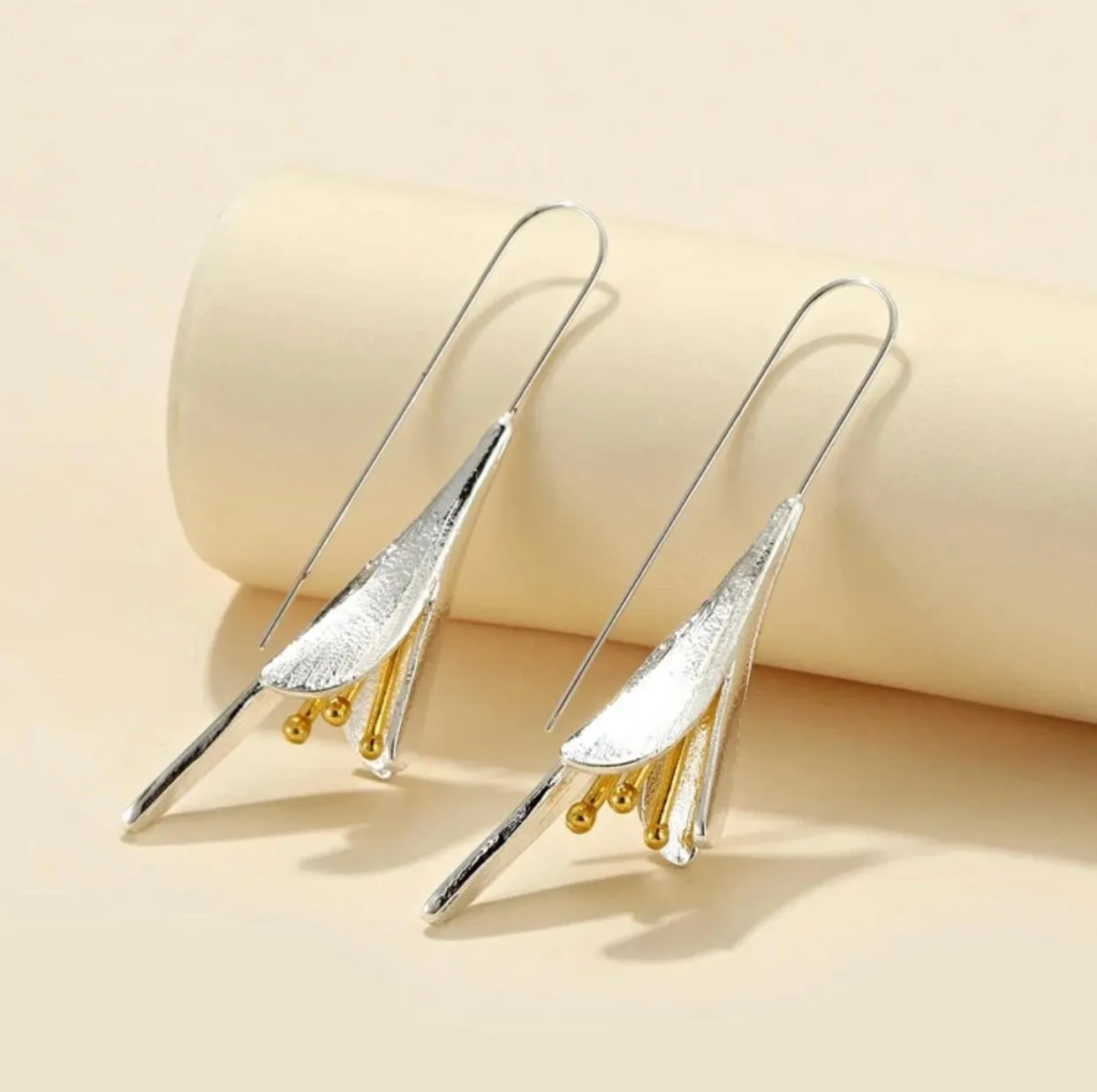 Floral inspired dangle earrings
