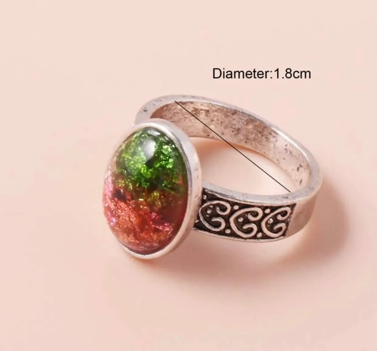 Geometric decor textured metal ring. Size 8.