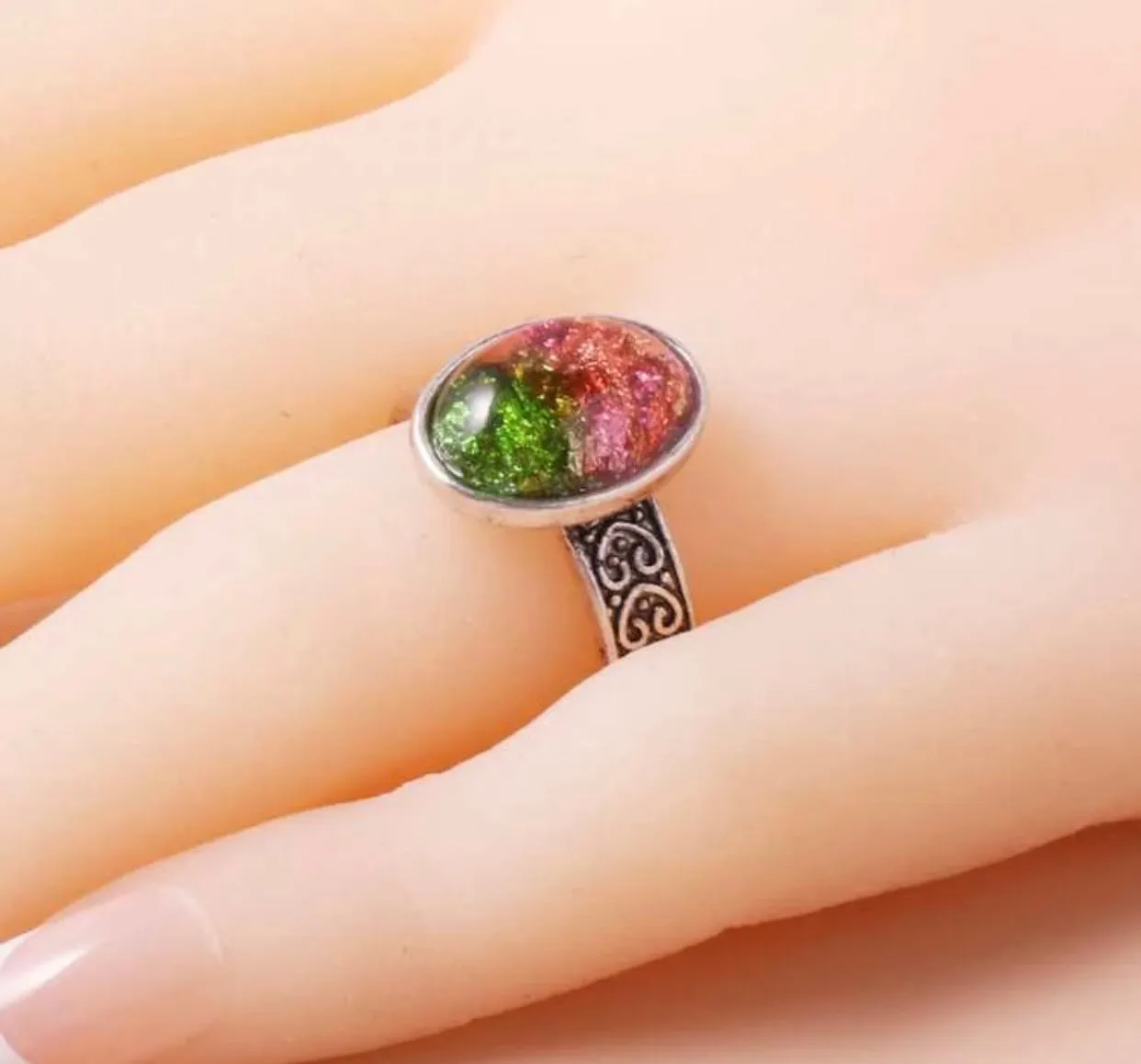 Geometric decor textured metal ring. Size 8.