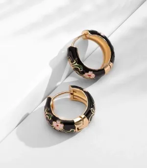 Graphic hoop earrings