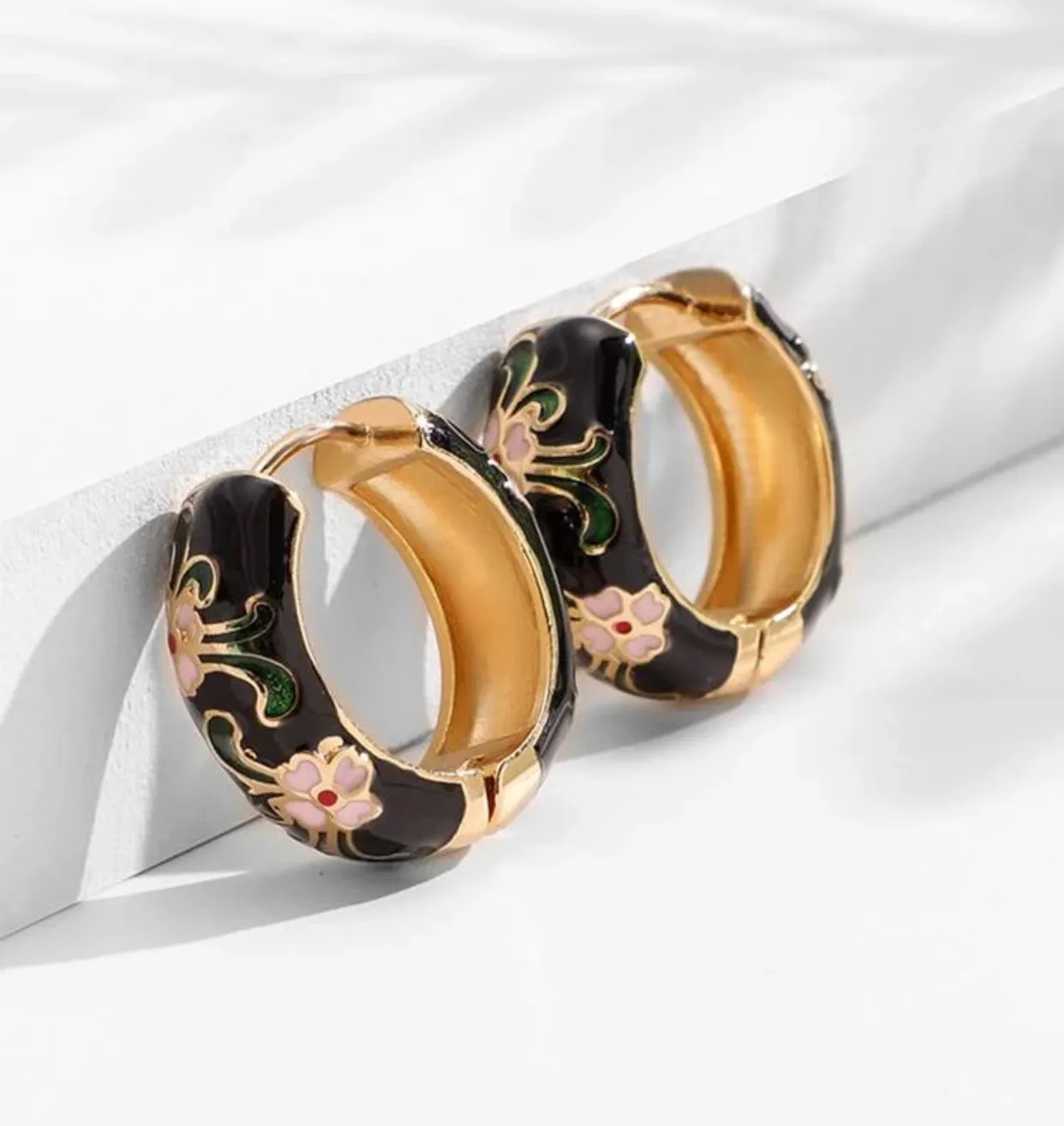 Graphic hoop earrings