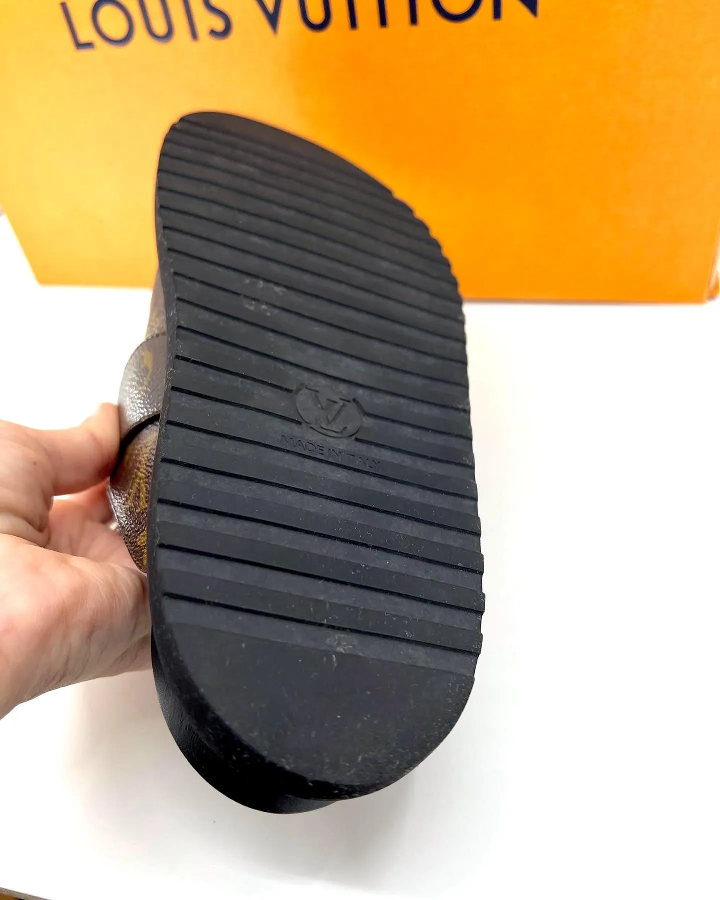 LOUIS VUITTON MONOGRAM COZY COMFY CLOG MULES