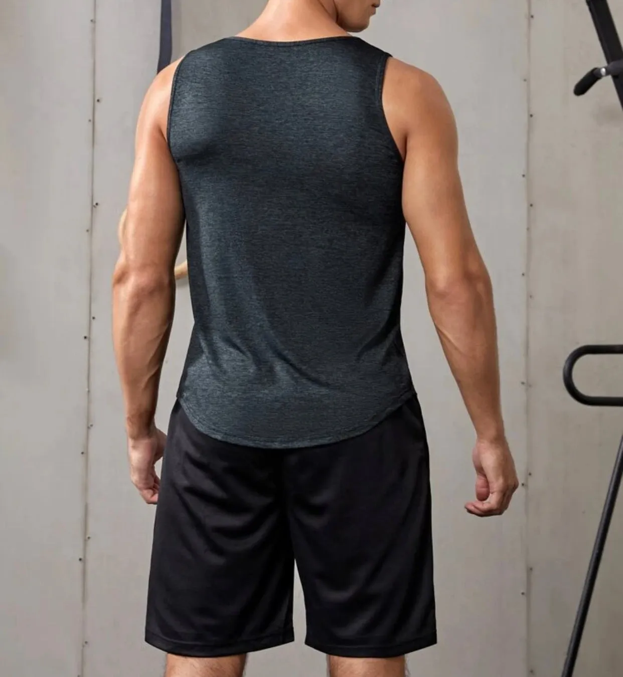 Men’s bull & letter graphic sports tank & shorts