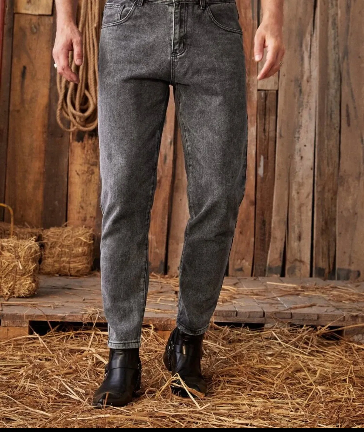 Men’s button fly carrot jeans