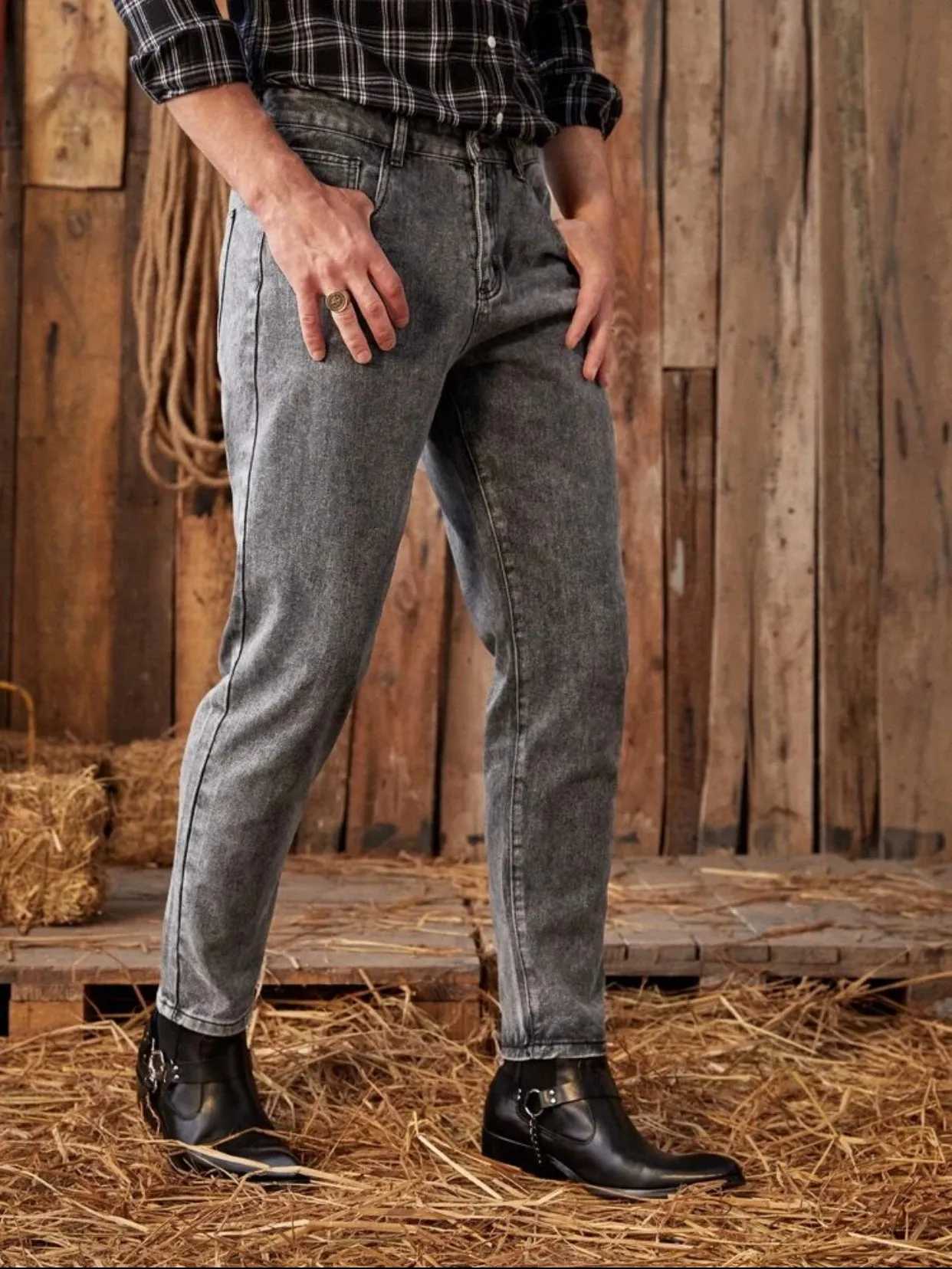 Men’s button fly carrot jeans