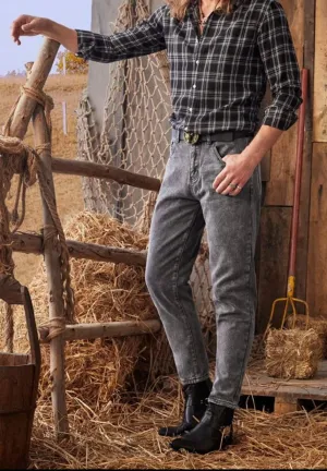 Men’s button fly carrot jeans