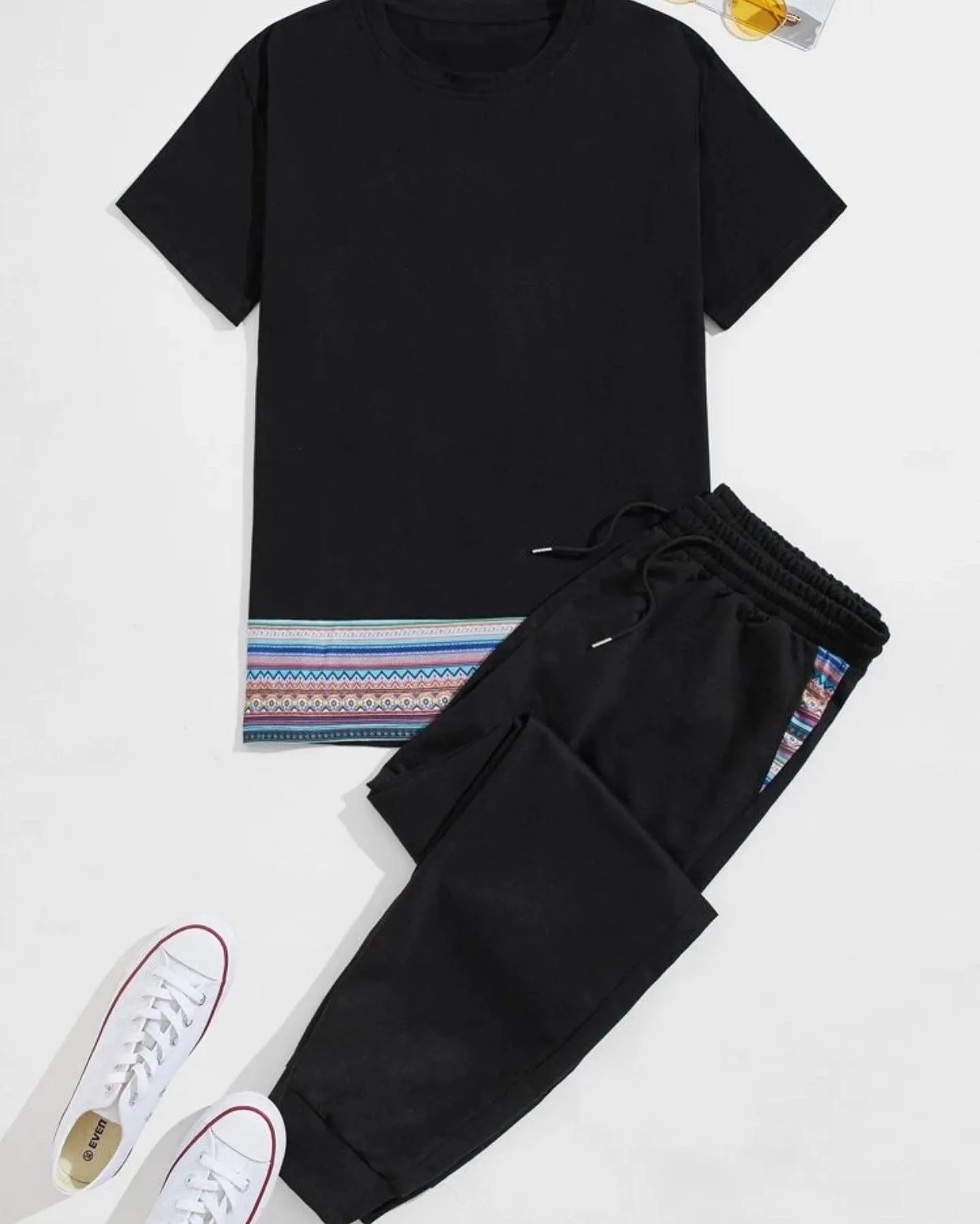 Men’s geo print tee and drawstring sweatpants set