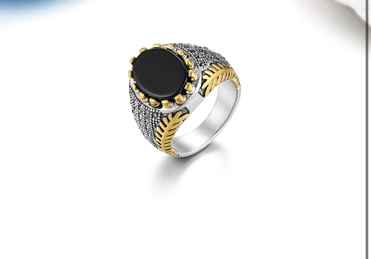 Men’s signet, vintage black onyx stone (inlay). 100% stainless steel.