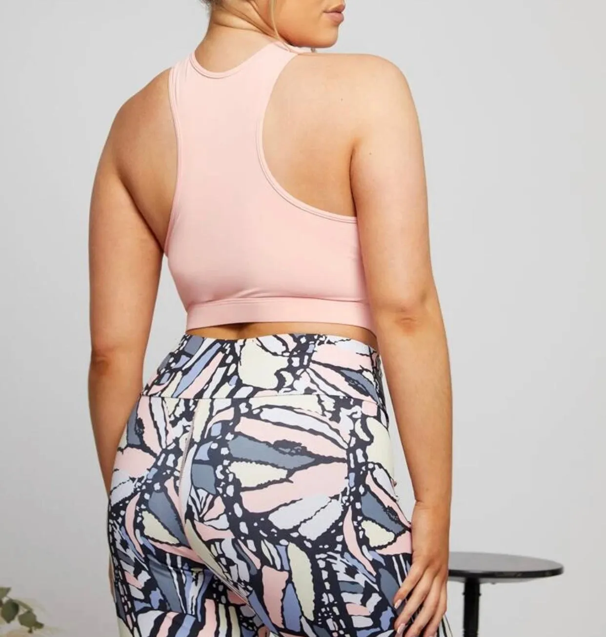 Peekaboo sports bra and floral leggings set